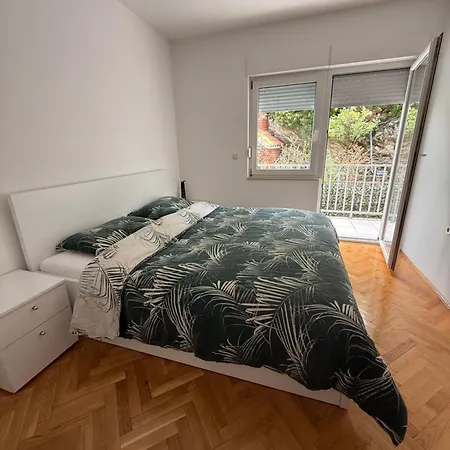 Apartment Dragan *